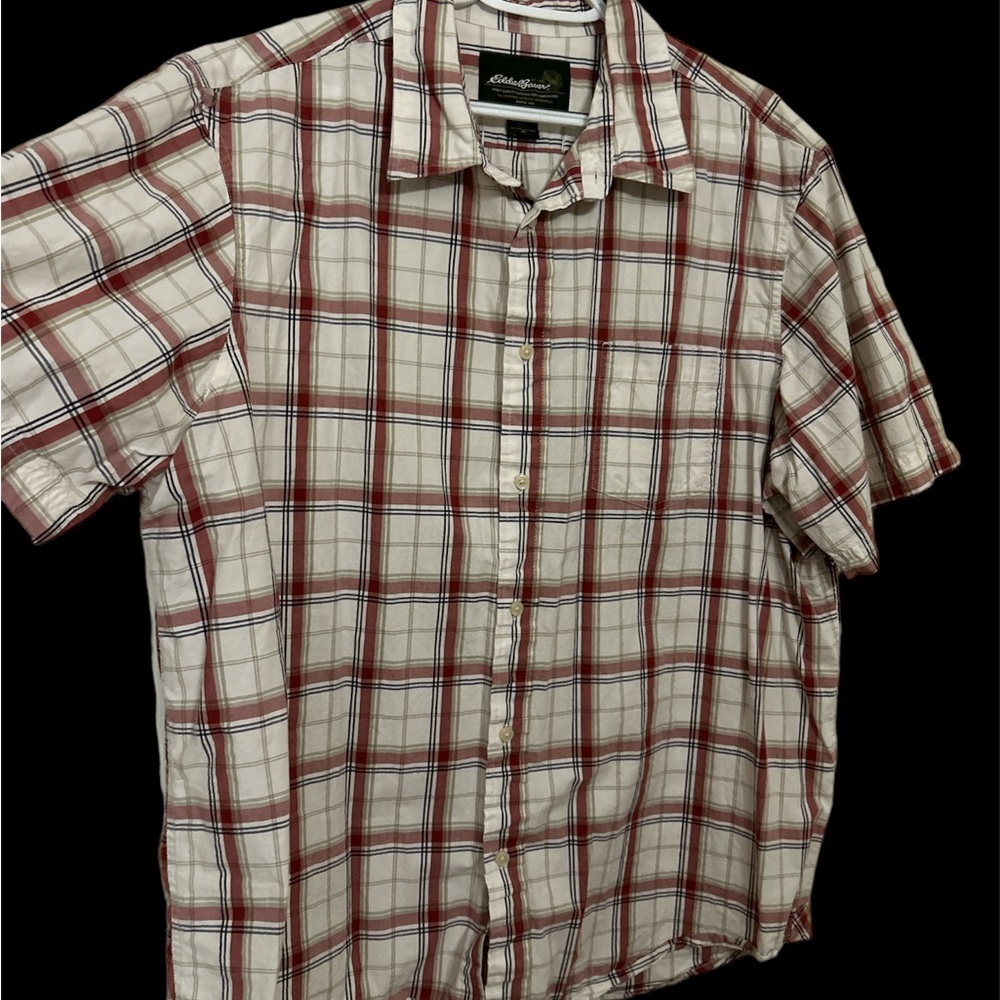 Eddie Bauer Size XL Men’s Button-up Short Sleeved Shirt
